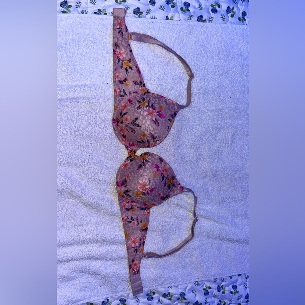 A 32C light pink, floral bra from PINK.